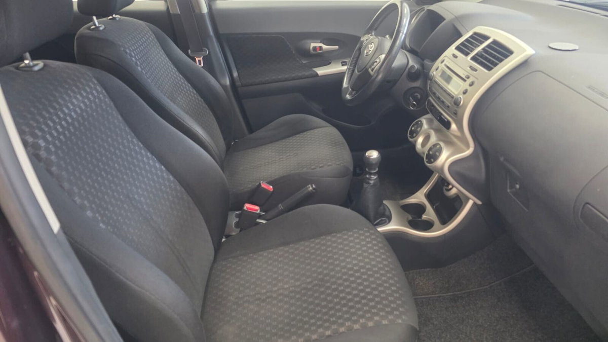 Toyota Urban Cruiser Cruiser 1.3 Luxury (20)