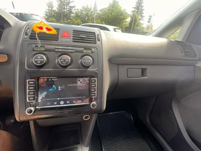 Volkswagen Touran TDI 105CV Highline (14)