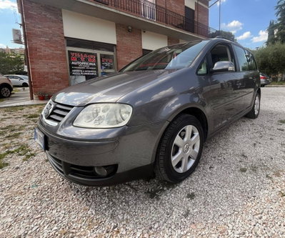 Volkswagen Touran TDI 105CV Highline (6)