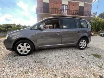 Volkswagen Touran TDI 105CV Highline (7)