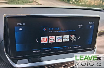 Peugeot 2008 BlueHDi 100 S&S GT Line (10)