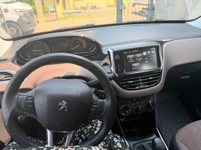Peugeot 2008 VTi 82CV Active (20)