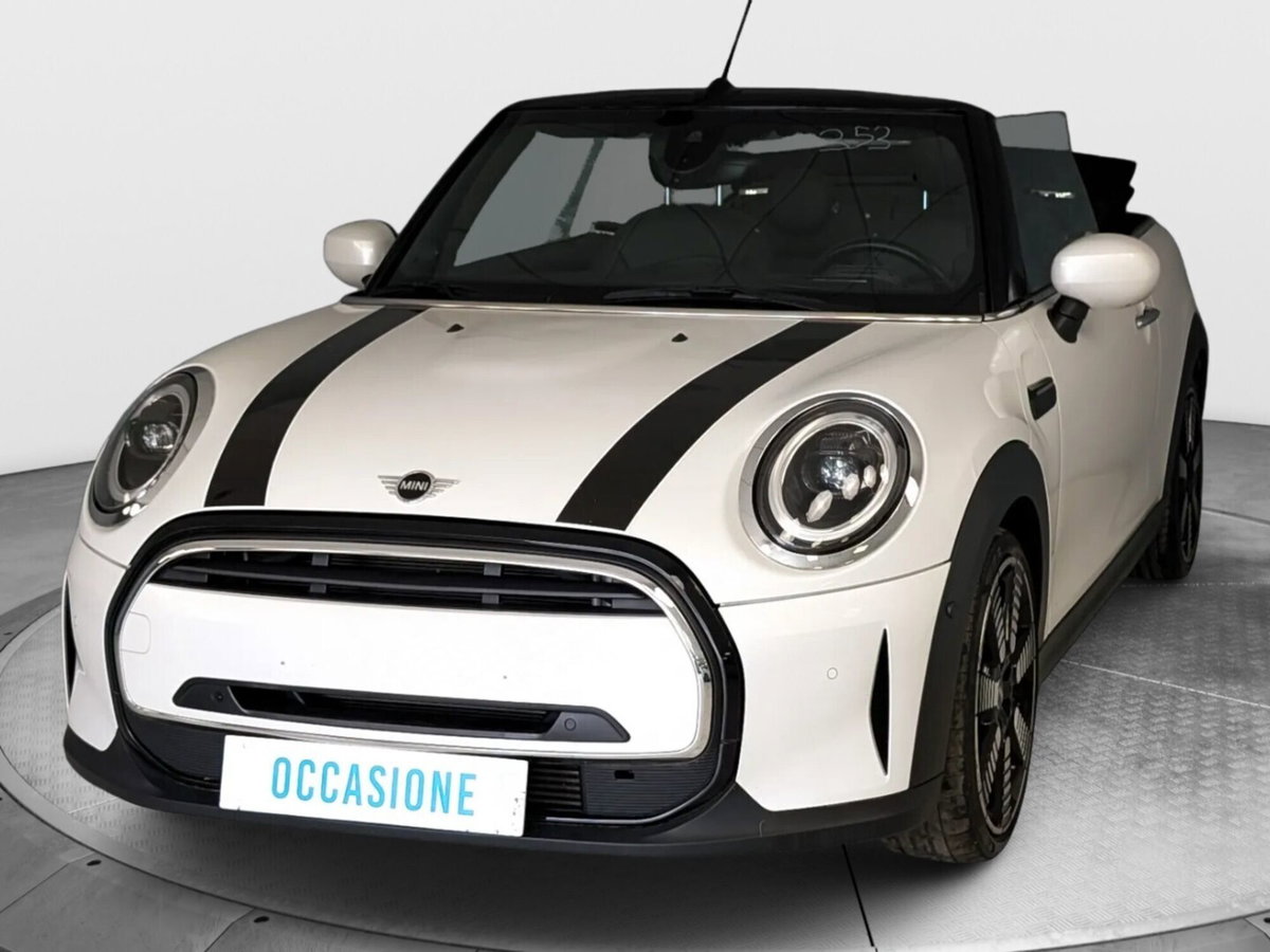 MINI Mini Cabrio 1.5 Cooper Essential Cabrio (2)