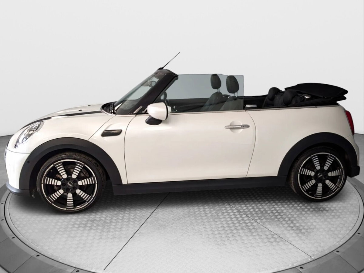 MINI Mini Cabrio 1.5 Cooper Essential Cabrio (3)