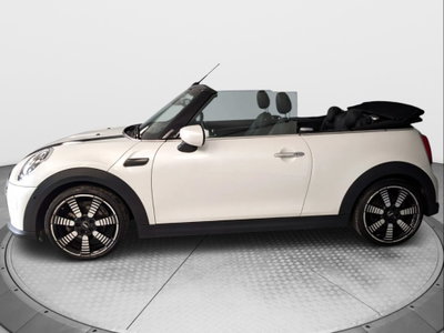 MINI Mini Cabrio 1.5 Cooper Essential Cabrio (3)