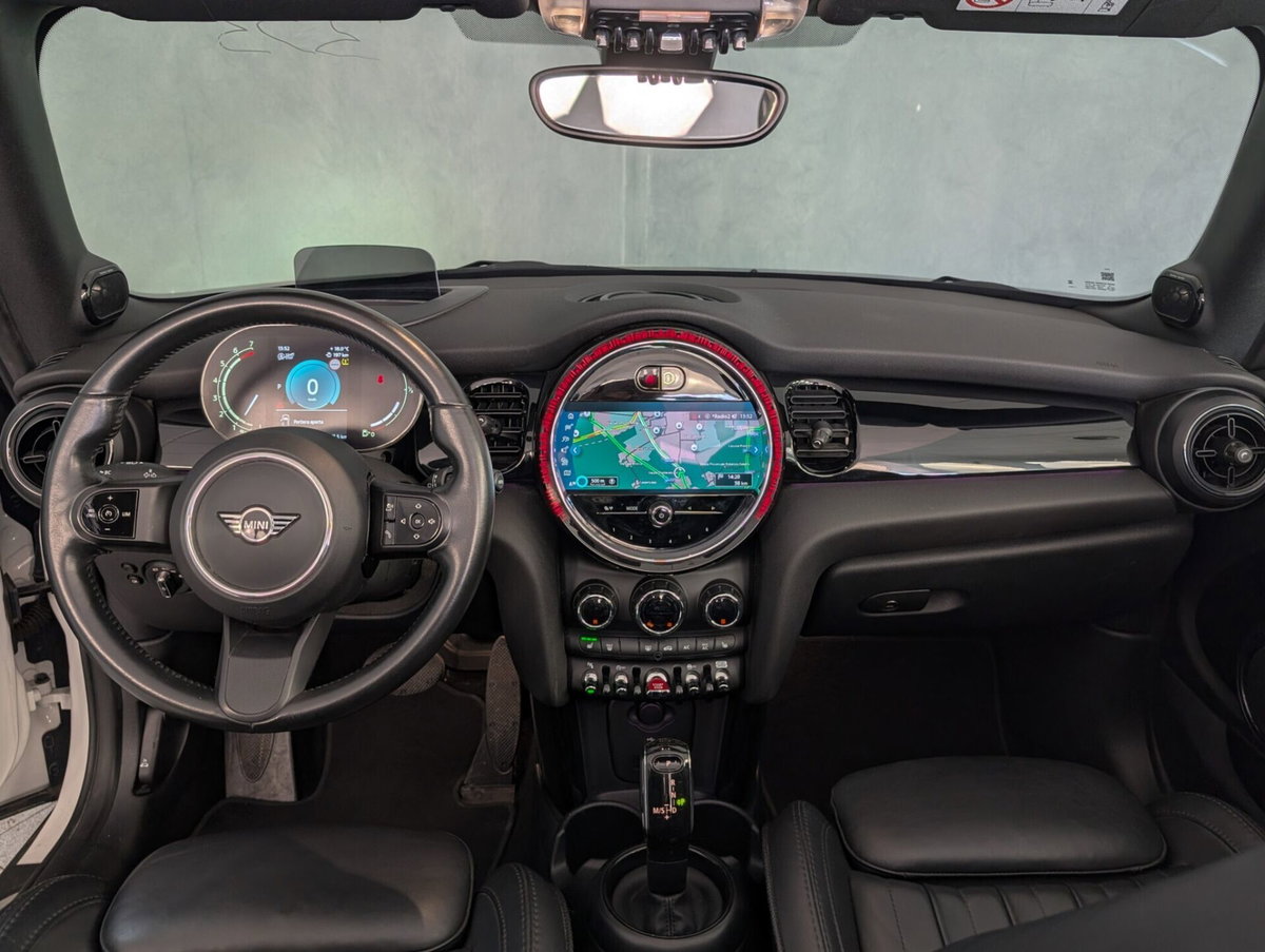 MINI Mini Cabrio 1.5 Cooper Essential Cabrio (6)