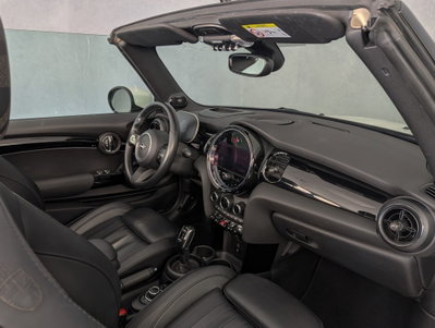 MINI Mini Cabrio 1.5 Cooper Essential Cabrio (9)