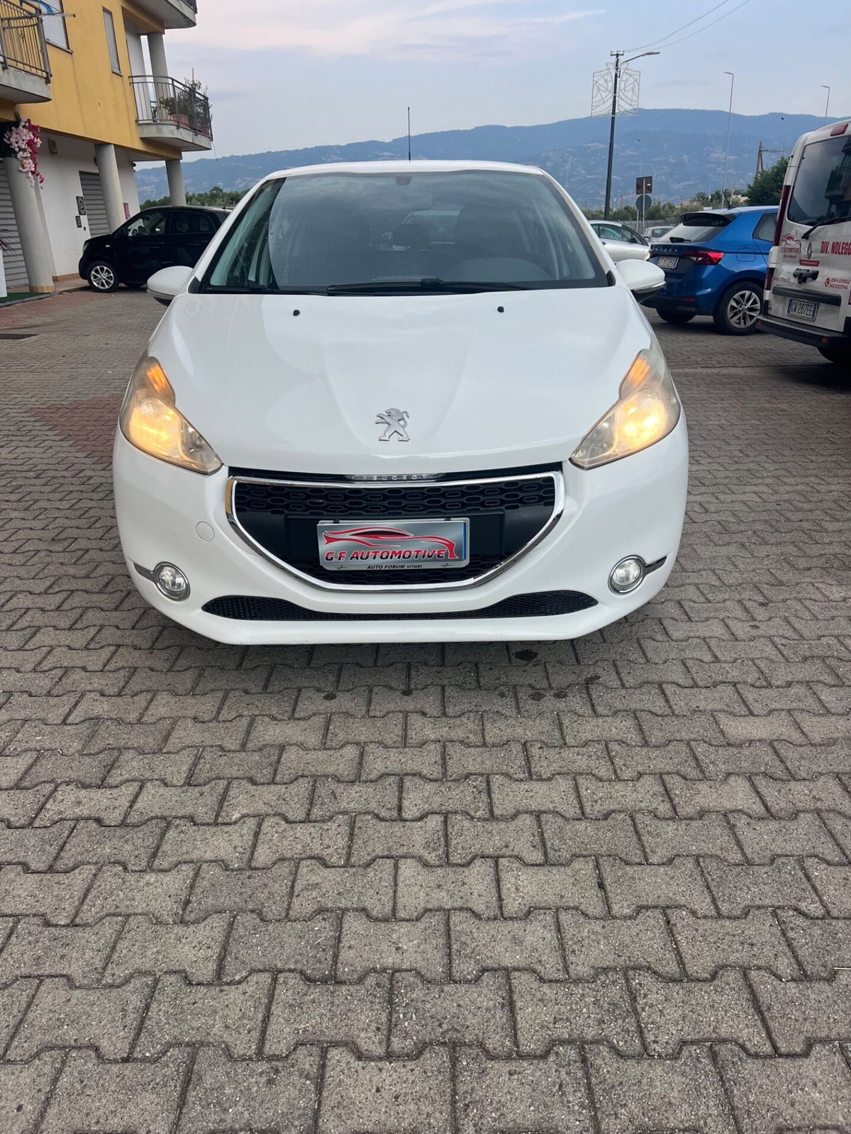 Peugeot 208 HDi 68 CV 5 porte Allure