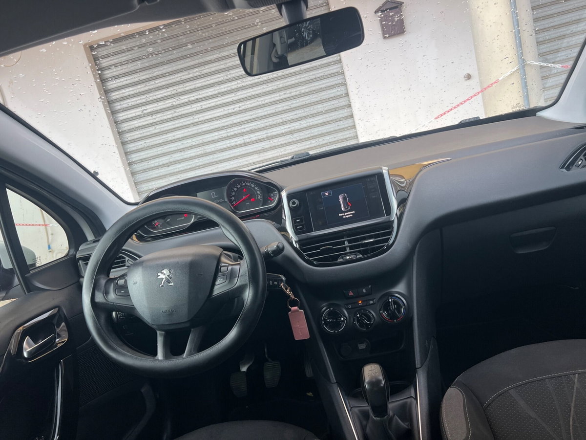Peugeot 208 HDi 68 CV 5 porte Allure (14)