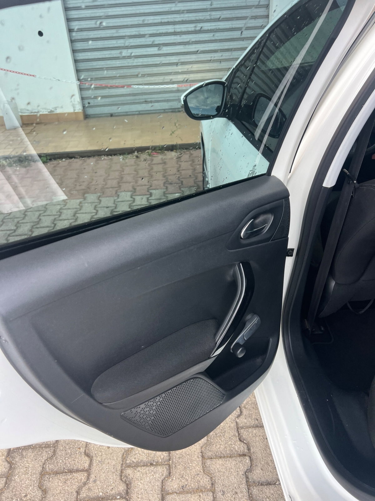 Peugeot 208 HDi 68 CV 5 porte Allure (18)