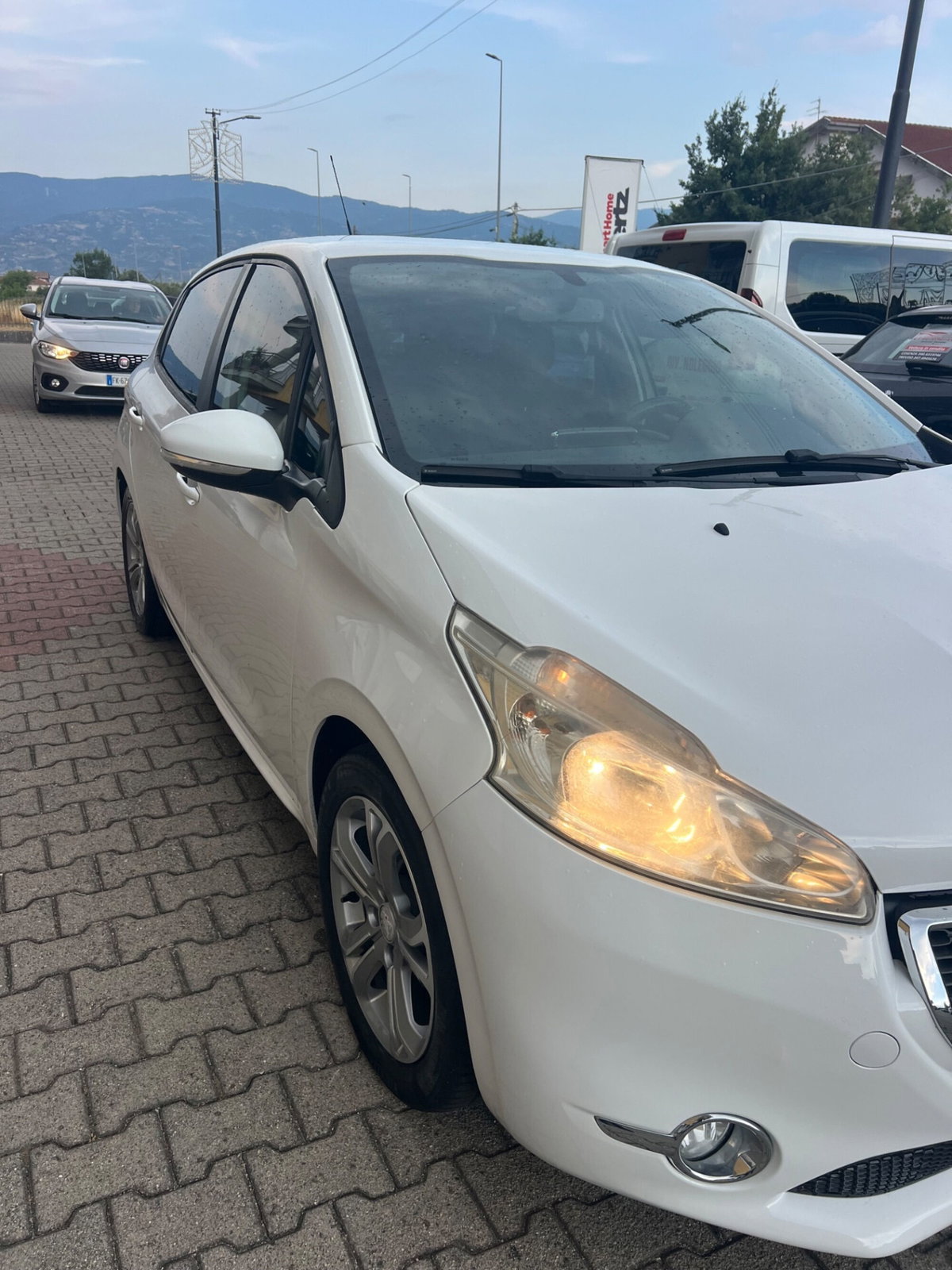 Peugeot 208 HDi 68 CV 5 porte Allure (5)