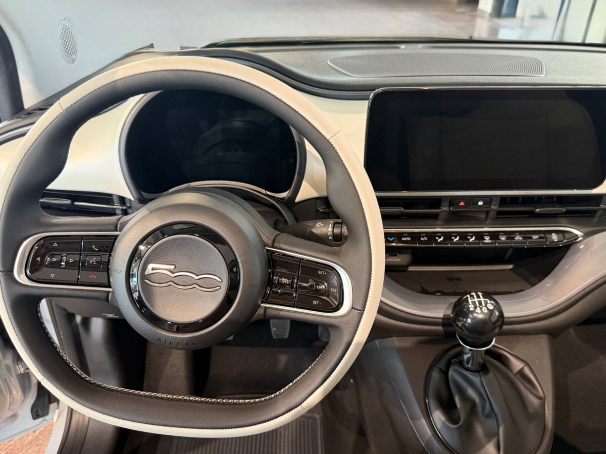 Fiat 500 Cabrio 1.0 hybrid La Prima (10)