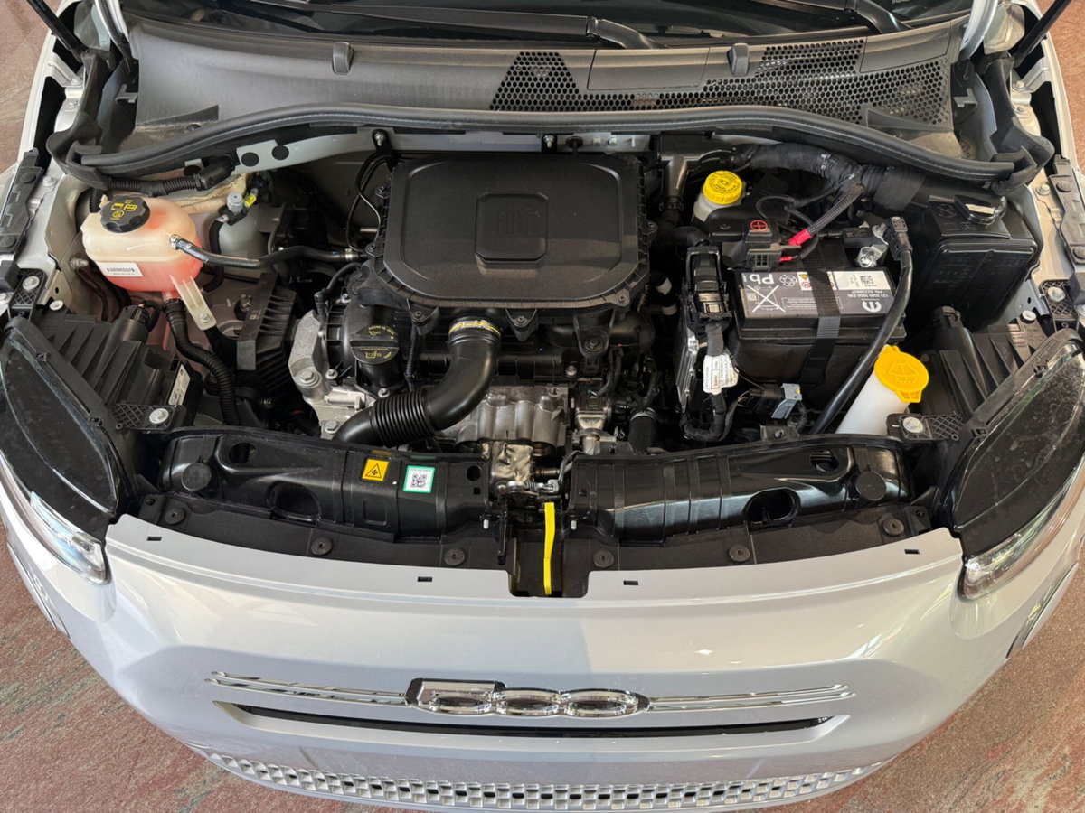 Fiat 500 Cabrio 1.0 hybrid La Prima (2)