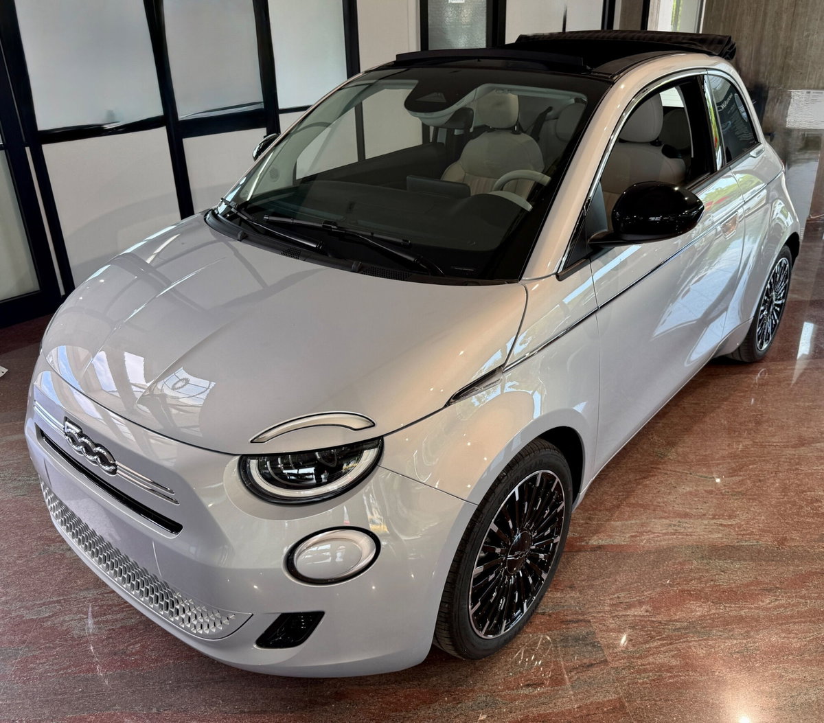 Fiat 500 Cabrio 1.0 hybrid La Prima (4)