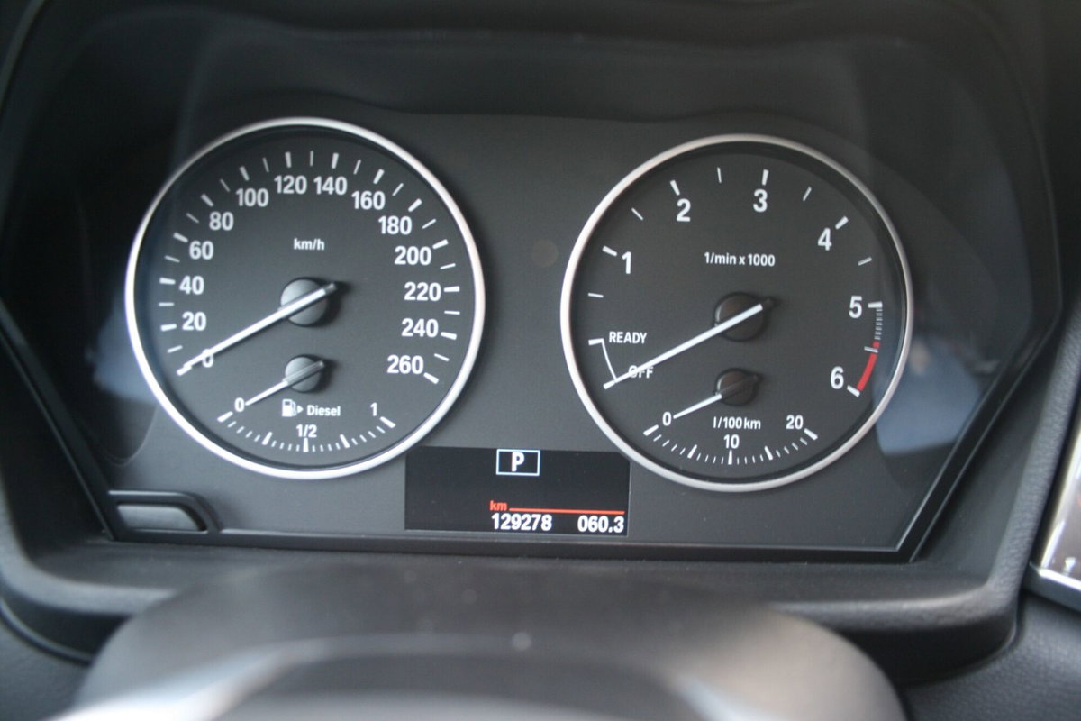 BMW X1 sDrive18d xLine Plus (10)