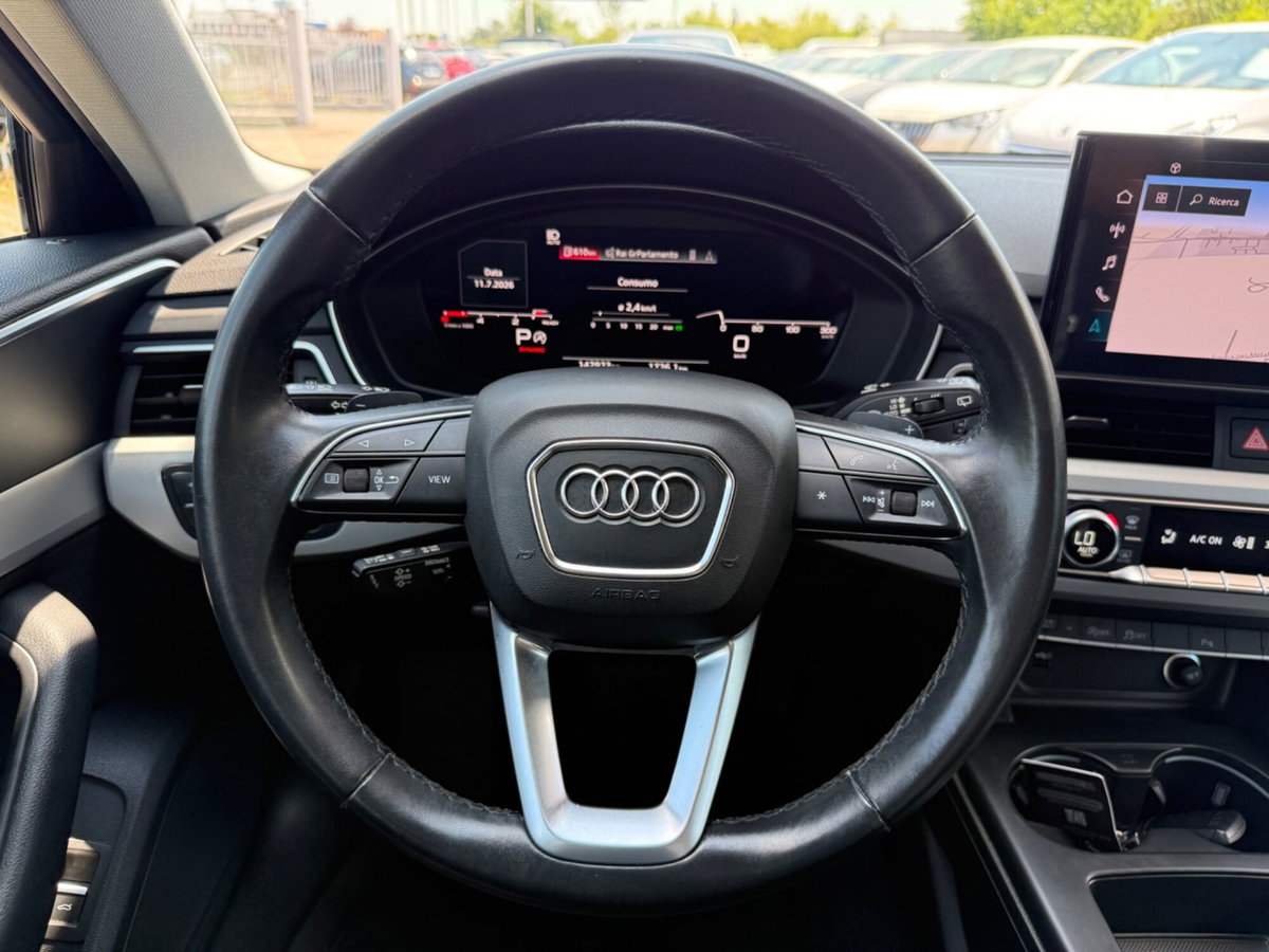 Audi A4 Avant 35 TDI/163 CV S tronic Business Advanced (12)