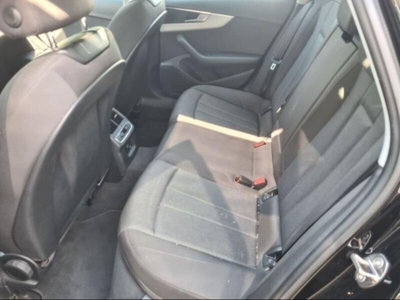 Audi A4 Avant 35 TDI/163 CV S tronic Business Advanced (12)