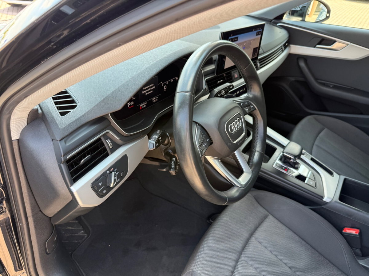 Audi A4 Avant 35 TDI/163 CV S tronic Business Advanced (17)