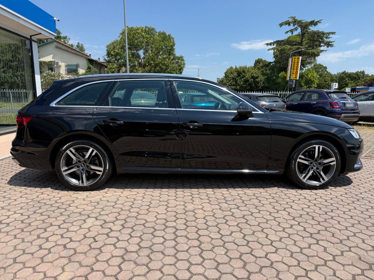 Audi A4 Avant 35 TDI/163 CV S tronic Business Advanced (5)