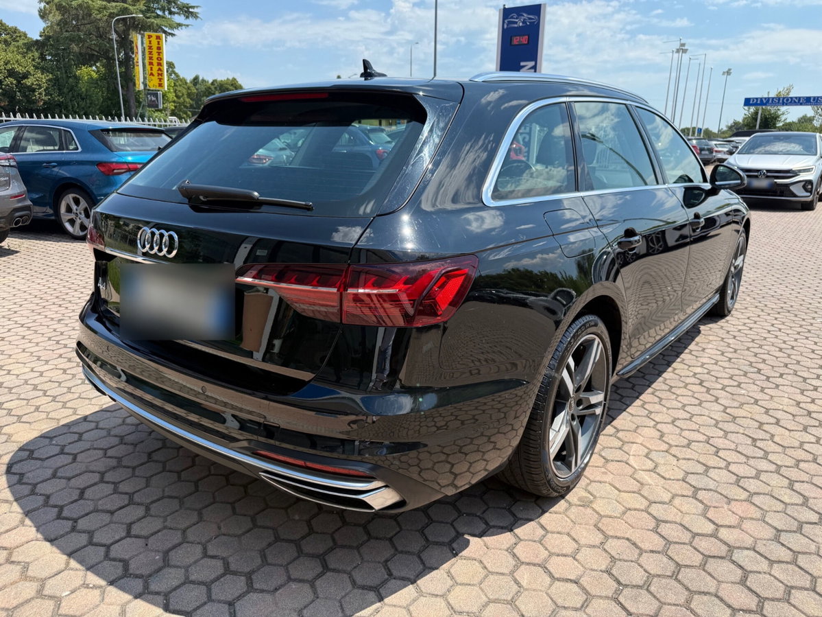 Audi A4 Avant 35 TDI/163 CV S tronic Business Advanced (6)