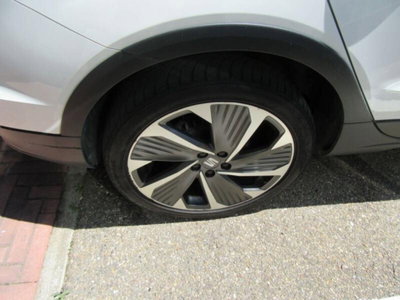 SEAT Arona 1.0 TGI FR (11)