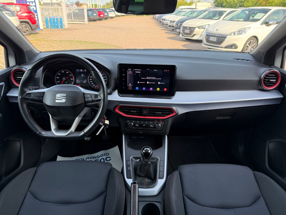 SEAT Arona 1.0 TGI FR (12)