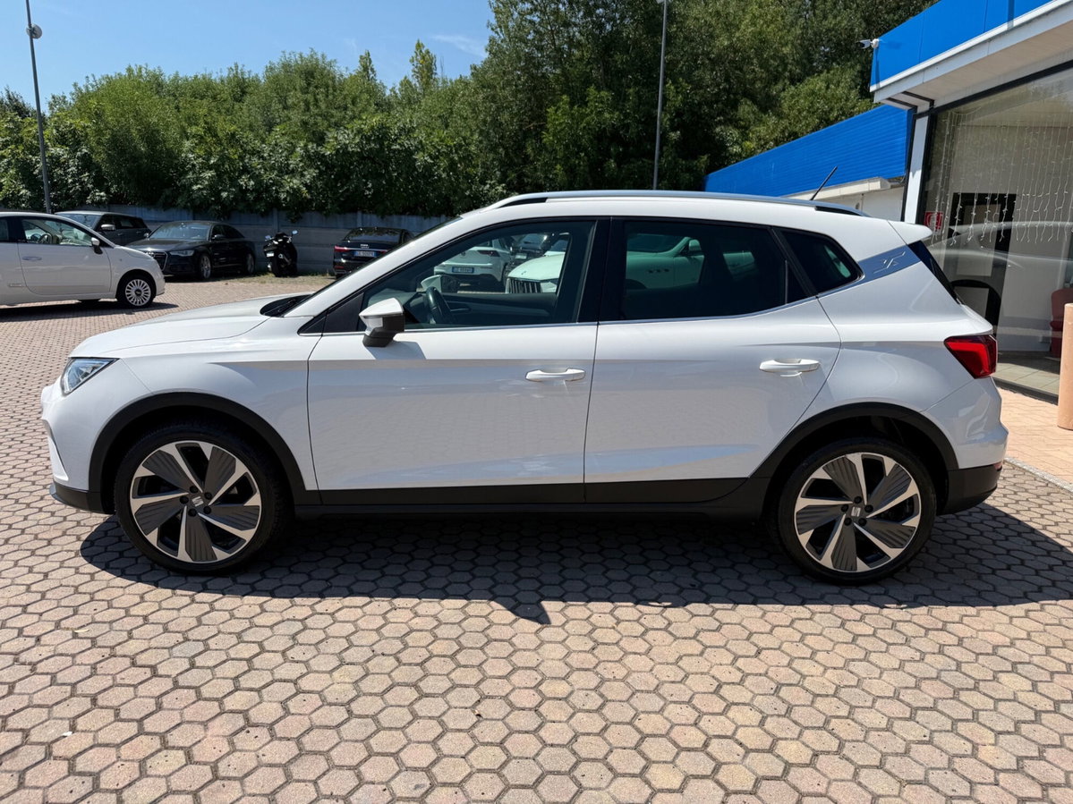 SEAT Arona 1.0 TGI FR (4)