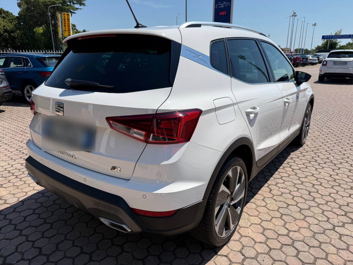 SEAT Arona 1.0 TGI FR (6)
