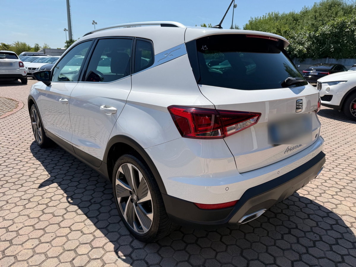 SEAT Arona 1.0 TGI FR (7)