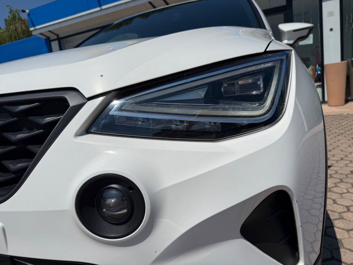 SEAT Arona 1.0 TGI FR (9)