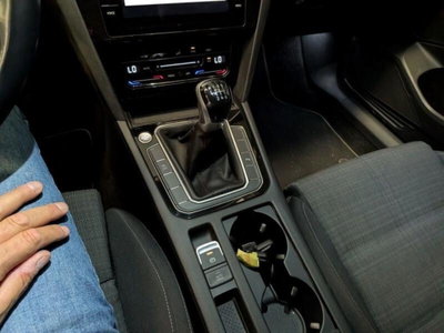 Volkswagen Passat Variant 2.0 TDI SCR EVO Business (8)