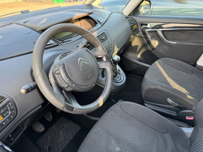 Citroen C4 Picasso 1.6 HDi 110 FAP Business (9)