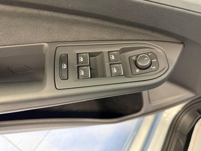 Volkswagen Golf 1.5 tsi Life 115cv (7)
