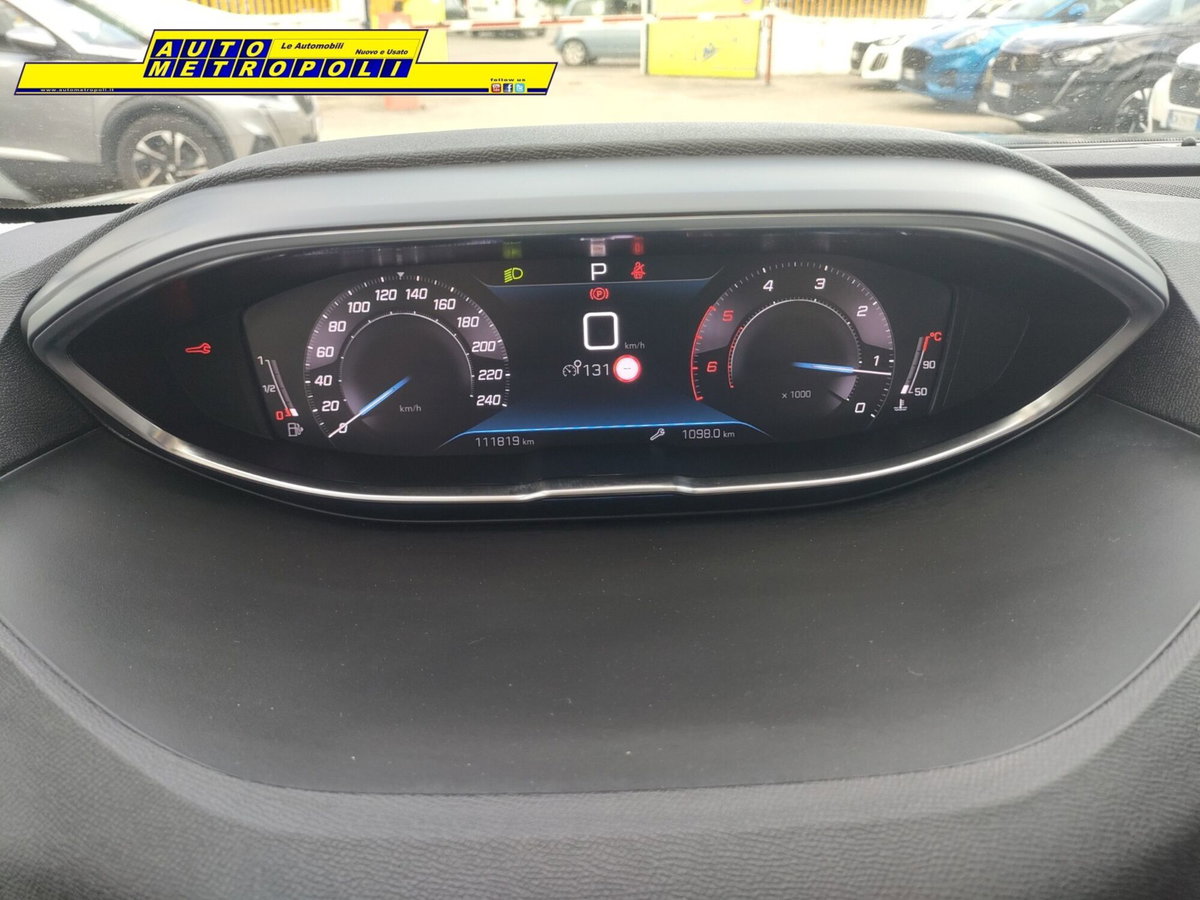Peugeot 3008 BlueHDi 130 S&S EAT8 Allure Pack (14)