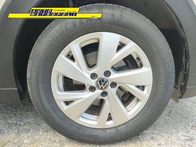 Volkswagen Taigo 1.0 tsi Life 95cv (10)