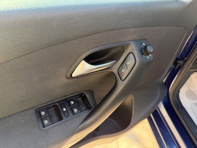 Volkswagen Polo 1.6 TDI 90CV DPF 5 porte Highline (17)