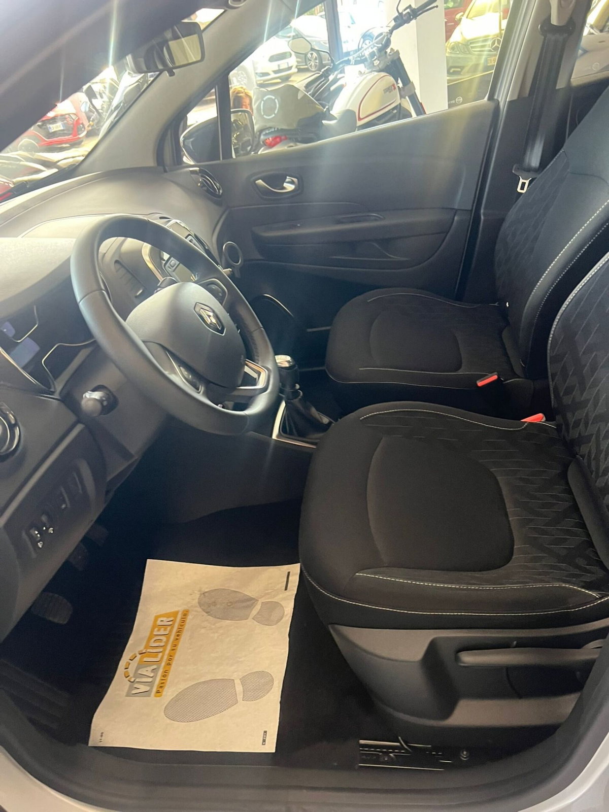 Renault Captur TCe 12V 90 CV Sport Edition (7)