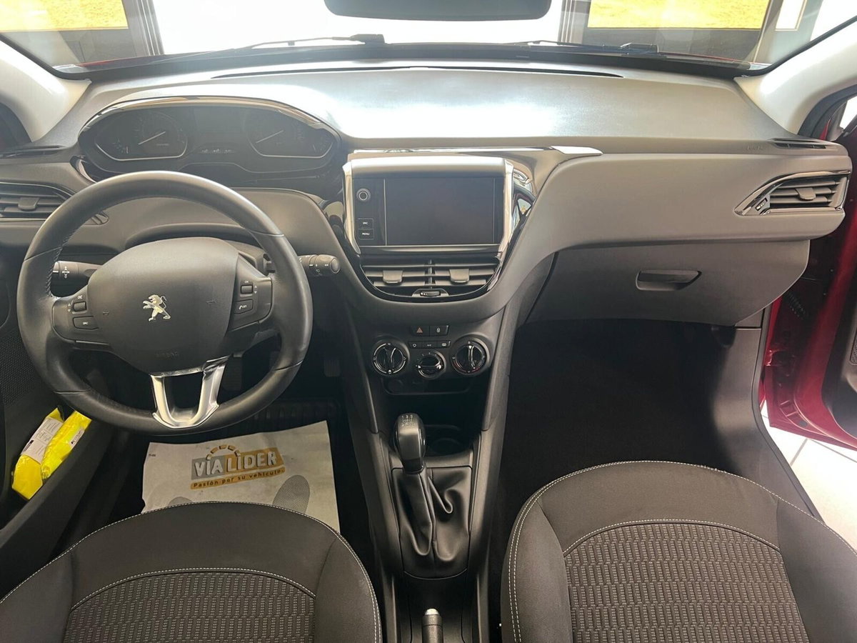 Peugeot 208 82 5 porte Allure (11)