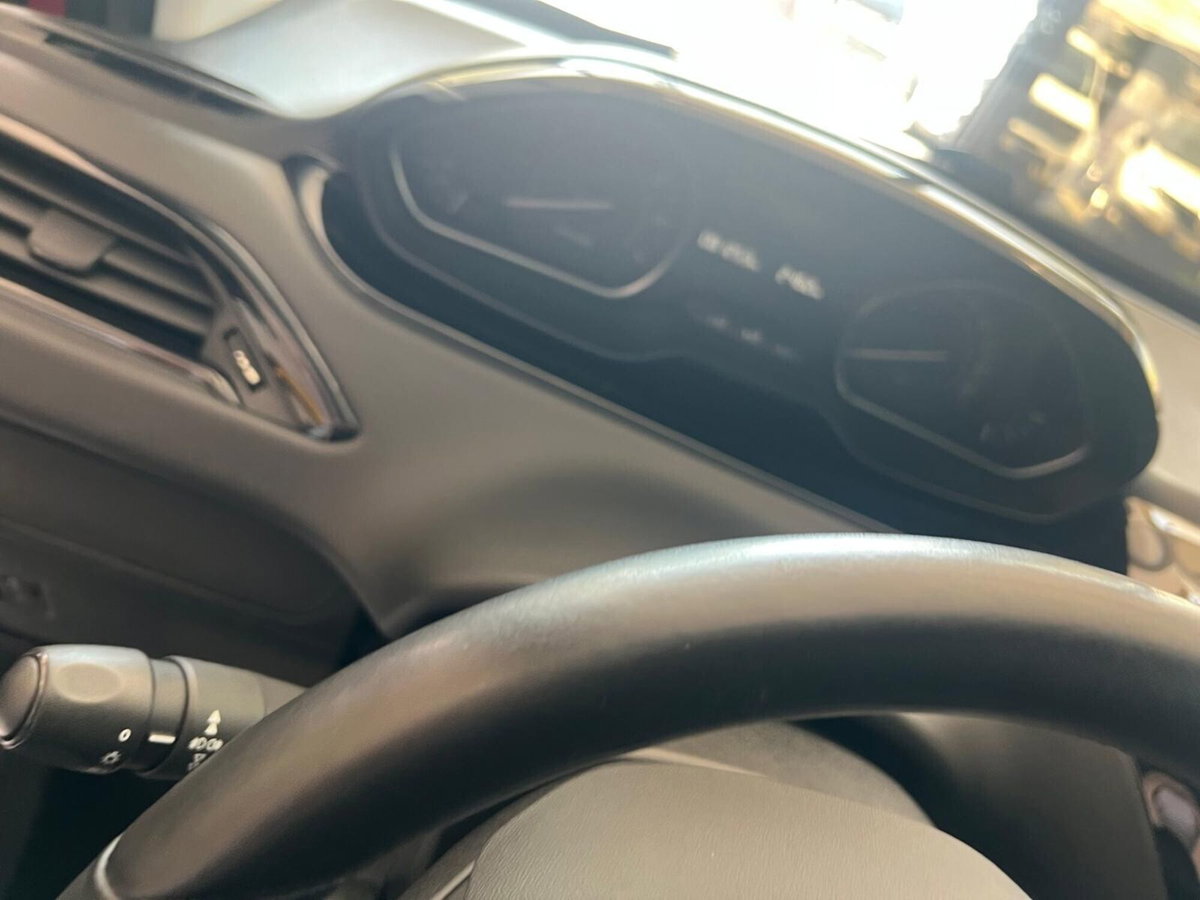 Peugeot 208 82 5 porte Allure (15)