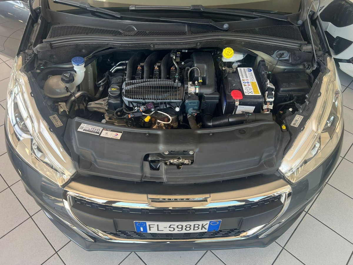 Peugeot 208 82 5 porte Allure (12)