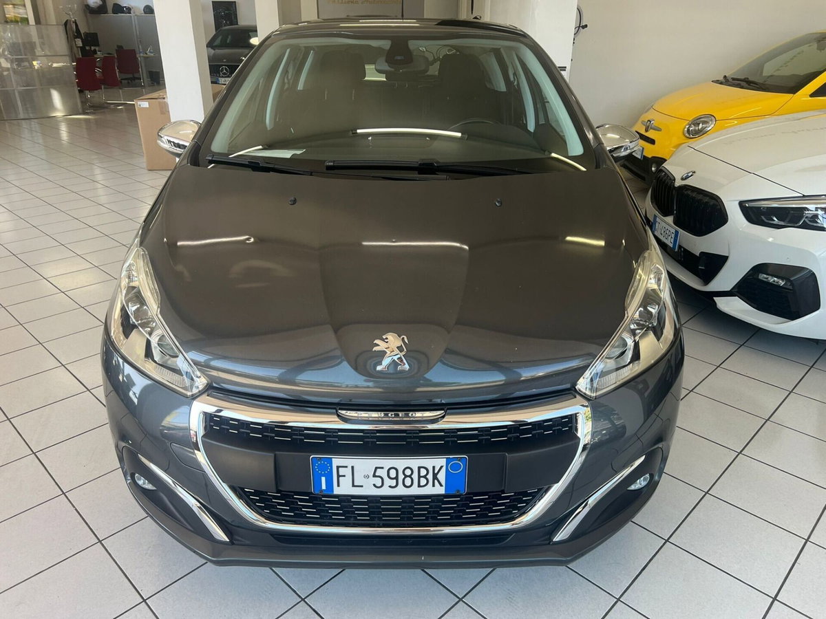 Peugeot 208 82 5 porte Allure (2)