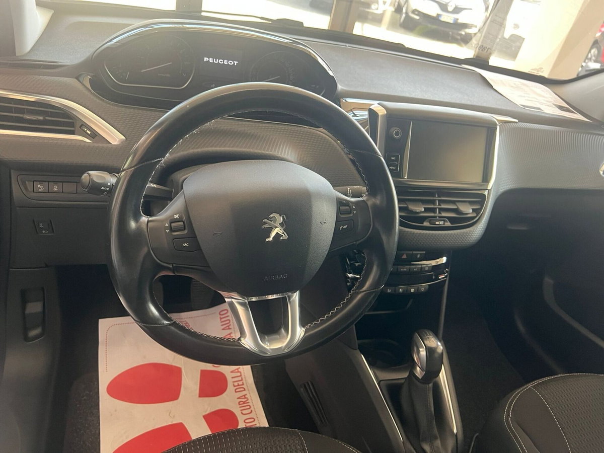 Peugeot 208 82 5 porte Allure (8)