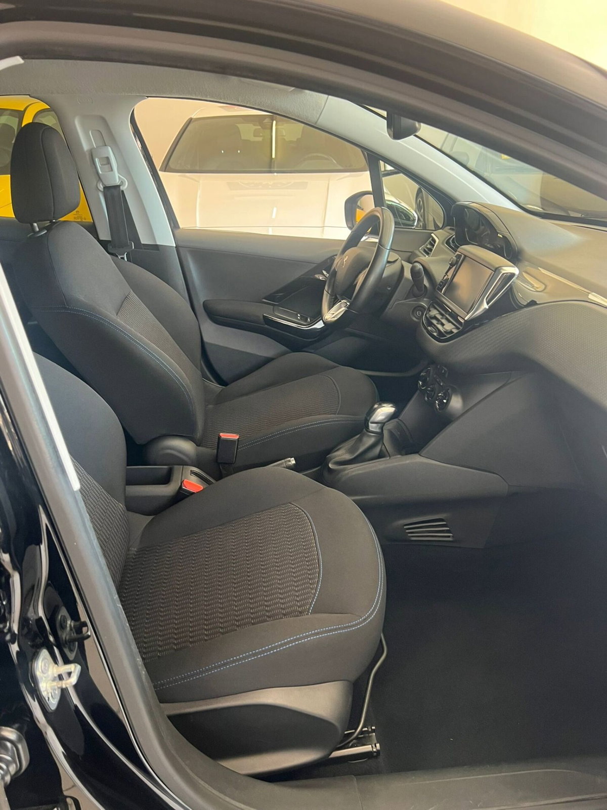Peugeot 208 BlueHDi 100 Stop&Start 5 porte Allure (13)