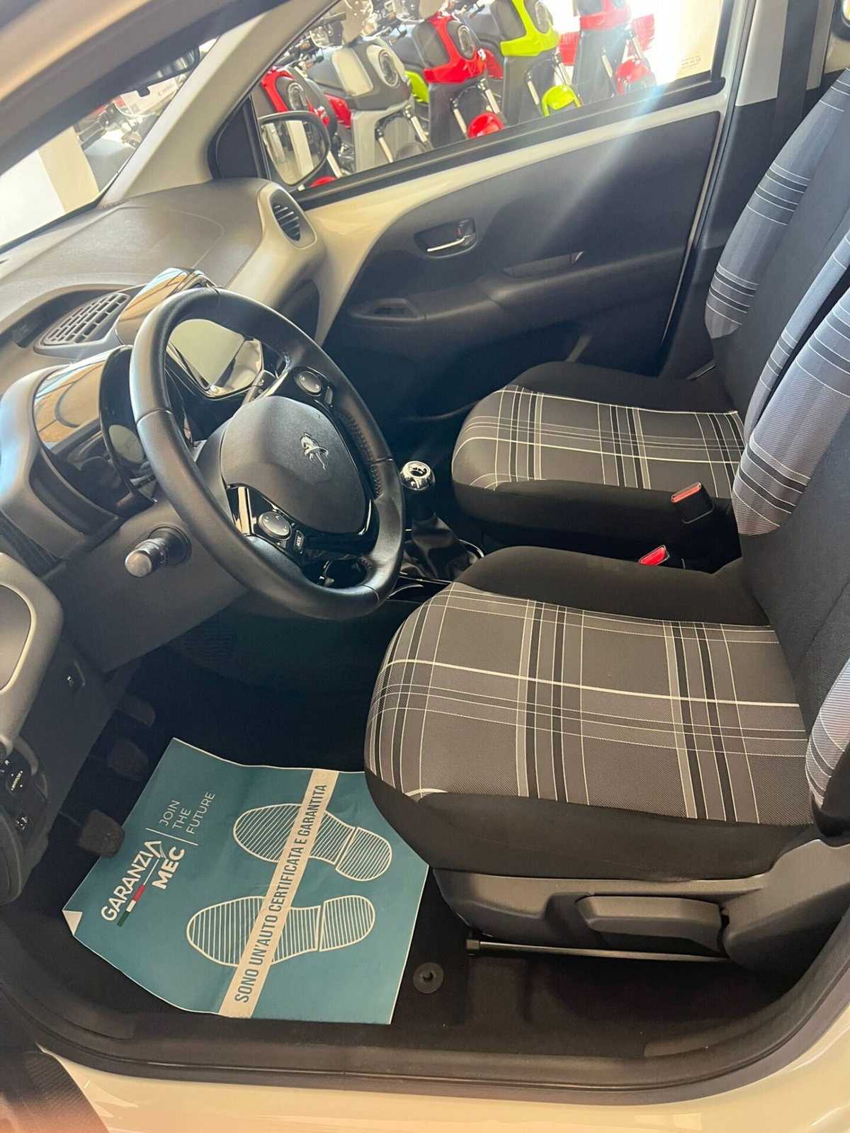 Peugeot 108 68 ETG 5 porte Allure (10)