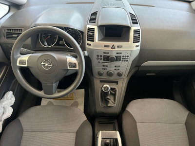 Opel Zafira 1.7 CDTI 110CV Cosmo (11)