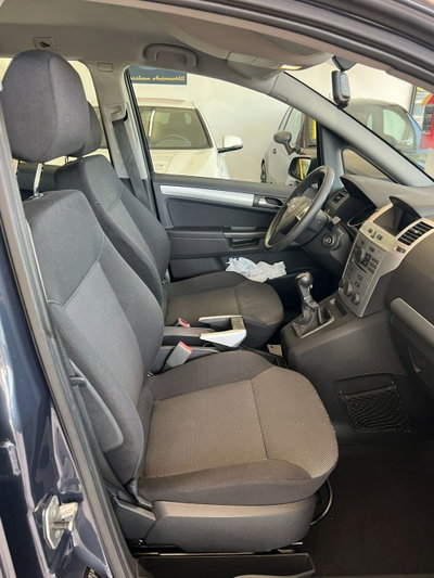 Opel Zafira 1.7 CDTI 110CV Cosmo (12)