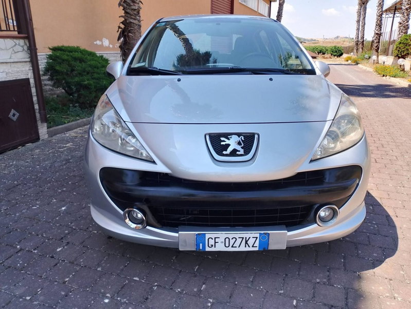 Peugeot 207 HDi 90CV 5p. XS