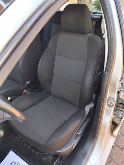 Peugeot 207 HDi 90CV 5p. XS (9)