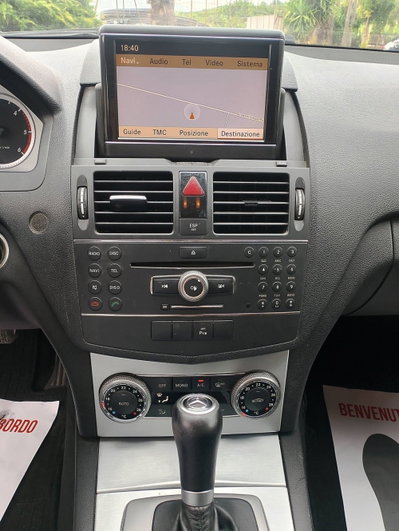 Mercedes-Benz Classe C Station Wagon 220 CDI BlueEFFICIENCY Avantgarde AMG (13)