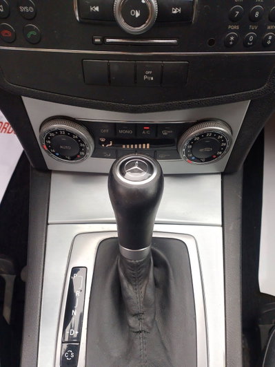 Mercedes-Benz Classe C Station Wagon 220 CDI BlueEFFICIENCY Avantgarde AMG (16)